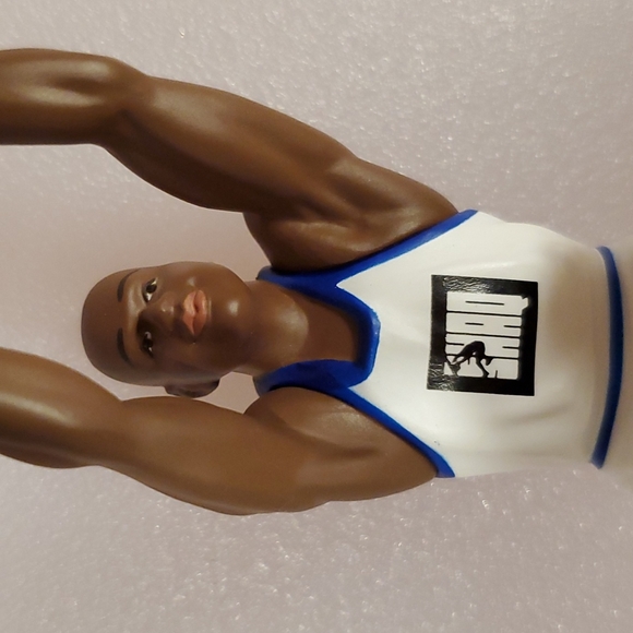 Shaquille O'Neal Hallmark Keepsake Ornament 1st in the 'Hoop Stars' @1995 card - Picture 10 of 12